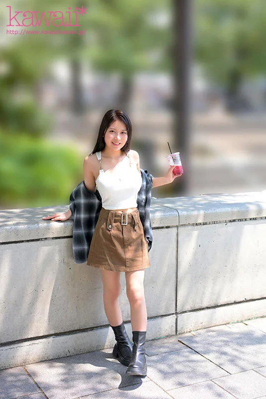 見た目よりウブで見た目より真面目な、SEX経験ガチ1回のみインフルエンサー（カップ数:Hcup）のいきなり中出し体験デビュー【1本限定出演】 重盛れいか