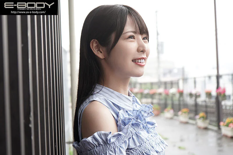 清楚売りのイメージを守るため誰ともSEXできなかった（元）地方局の女子大生お天気お姉さんが性欲崩壊してAV転身！ 極華奢巨乳の透明感ボディ 20歳 逢坂希穂 AVデビュー